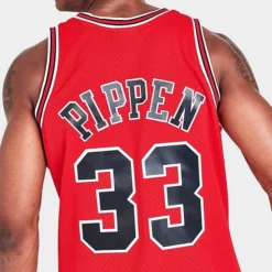 Men's Mitchell & Ness Chicago Bulls NBA Scottie Pippen Swingman Jersey Black/Red - 18153CBU CBU 9 Men's Mitchell & Ness Chicago Bulls NBA Scottie Pippen Swingman Jersey Black/Red - 18153CBU CBU -Sports Fashion 18153CBU CBU M4