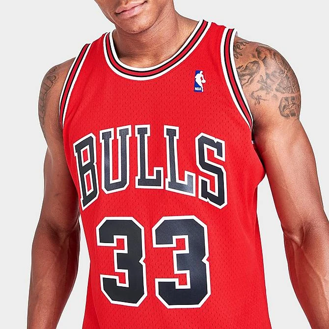 Men's Mitchell & Ness Chicago Bulls NBA Scottie Pippen Swingman Jersey Black/Red - 18153CBU CBU 5 Men's Mitchell & Ness Chicago Bulls NBA Scottie Pippen Swingman Jersey Black/Red - 18153CBU CBU - Image 5