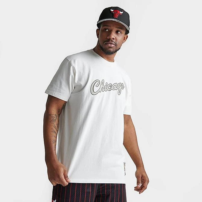 Men's Mitchell & Ness NBA Chicago Bulls NBA Cream T-Shirt Cream - CBUYYPPP CBU 1 Men's Mitchell & Ness NBA Chicago Bulls NBA Cream T-Shirt Cream - CBUYYPPP CBU
