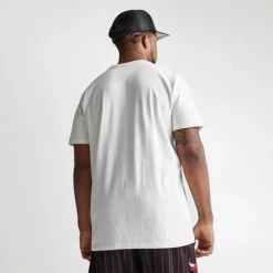 Men's Mitchell & Ness NBA Chicago Bulls NBA Cream T-Shirt Cream - CBUYYPPP CBU 9 Men's Mitchell & Ness NBA Chicago Bulls NBA Cream T-Shirt Cream - CBUYYPPP CBU -Sports Fashion CBUYYPPP CBU M4