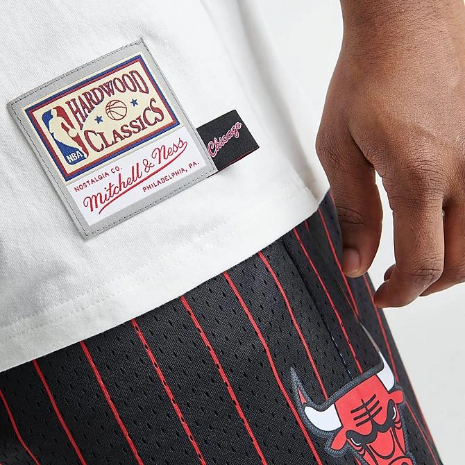 Men's Mitchell & Ness NBA Chicago Bulls NBA Cream T-Shirt Cream - CBUYYPPP CBU 6 Men's Mitchell & Ness NBA Chicago Bulls NBA Cream T-Shirt Cream - CBUYYPPP CBU - Image 6