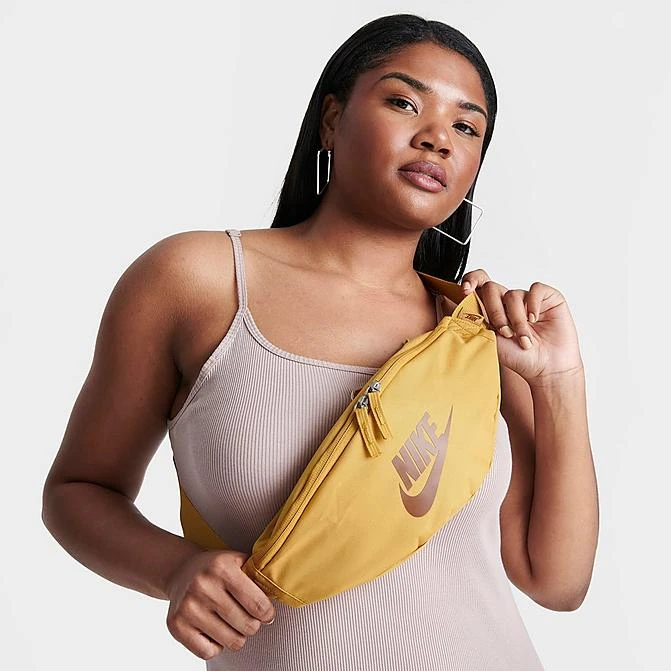 Nike Heritage Waist Pack Wheat Gold/Ale Brown - DB0490 725 1 Nike Heritage Waist Pack Wheat Gold/Ale Brown - DB0490 725