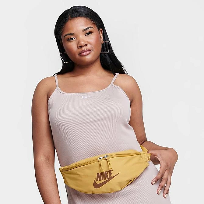 Nike Heritage Waist Pack Wheat Gold/Ale Brown - DB0490 725 2 Nike Heritage Waist Pack Wheat Gold/Ale Brown - DB0490 725 - Image 2