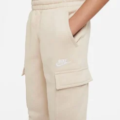 Kids' Nike Sportswear Club Fleece Cargo Jogger Pants Sanddrift/Sanddrift/White - FD3012 126 8 Kids' Nike Sportswear Club Fleece Cargo Jogger Pants Sanddrift/Sanddrift/White - FD3012 126 -Sports Fashion FD3012 126 M4