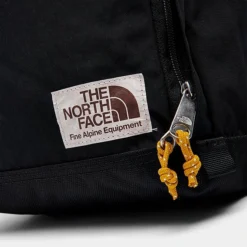 Kids' The North Face Berkeley Mini Backpack TNF Black/Mineral Gold - NF0A52VN 001 9 Kids' The North Face Berkeley Mini Backpack TNF Black/Mineral Gold - NF0A52VN 001 -Sports Fashion NF0A52VN 001 P4