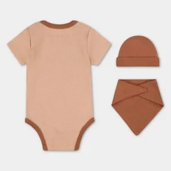 Nike Infant Jordan Varsity Logo Bodysuit, Hat And Bib Gift Box Set (3-Piece) Light Brown/Wheat - NJ0610 X0L 8 Nike Infant Jordan Varsity Logo Bodysuit, Hat And Bib Gift Box Set (3-Piece) Light Brown/Wheat - NJ0610 X0L -Sports Fashion NJ0610 X0L P3